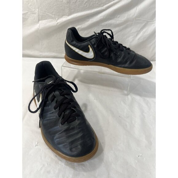 Nike Tiempo X Indoor Soccer Shoes Black/Gold Boys Size 6 Y 897735-002 - Picture 7 of 15